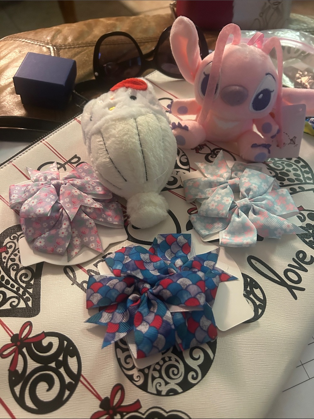 Sanrio-Inspired Pink Stitch Plush with Assorted Bow Hair Clips